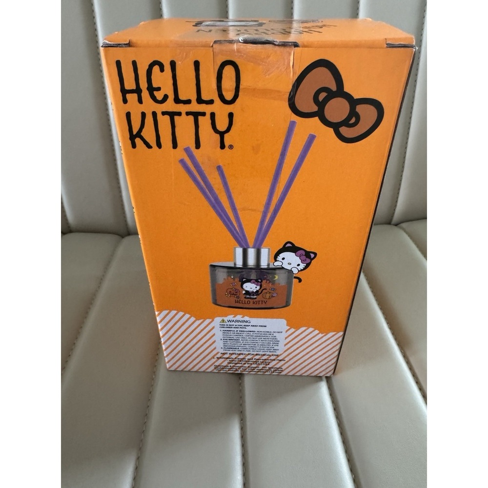 Hello Kitty Halloween Reed Diffuser Peppermint Oil - Picture 4 of 7